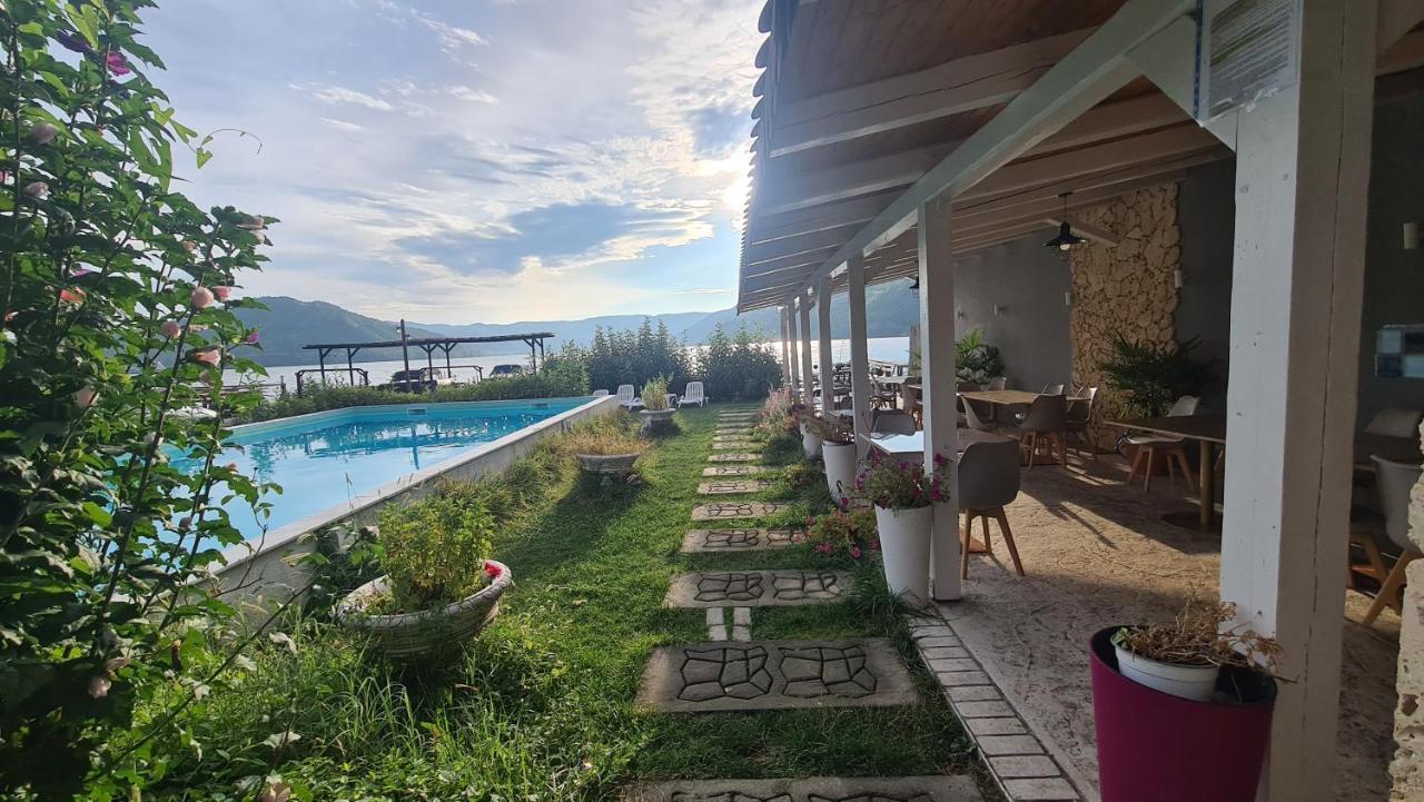Hotel Casa Wanted Orşova Extérieur photo