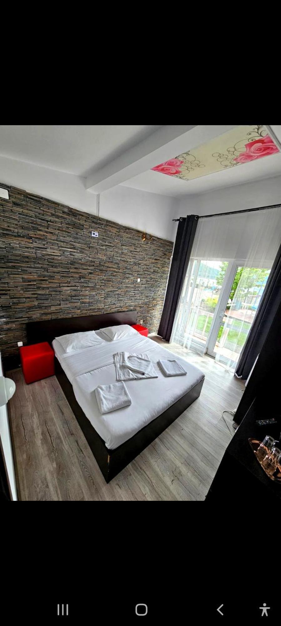 Hotel Casa Wanted Orşova Extérieur photo